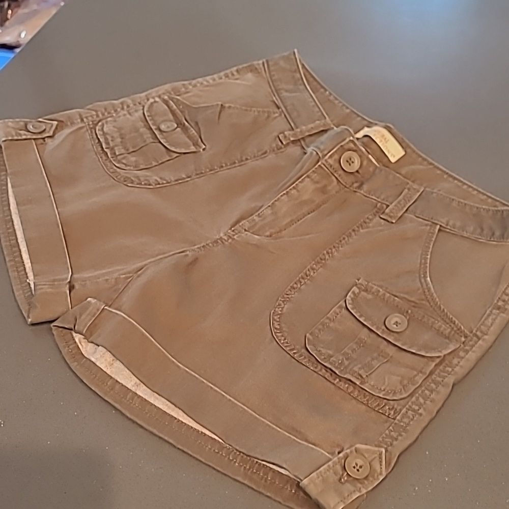 Natural Reflections sz 6 NWOT  brown shorts